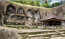 Load image into Gallery viewer, Water blessing and Temple Tour:-Bali with Rachel Hunter &amp; Renee Stewart: March 26: 8:30am