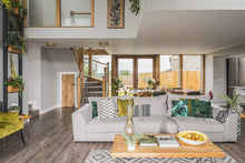 Load image into Gallery viewer, Glastonbury retreat with Rachel Hunter - August 20-23:2026