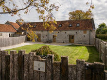 Load image into Gallery viewer, Glastonbury retreat with Rachel Hunter - August 20-23:2026